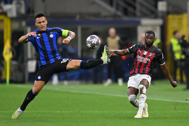 以其轻松自 以其轻松自