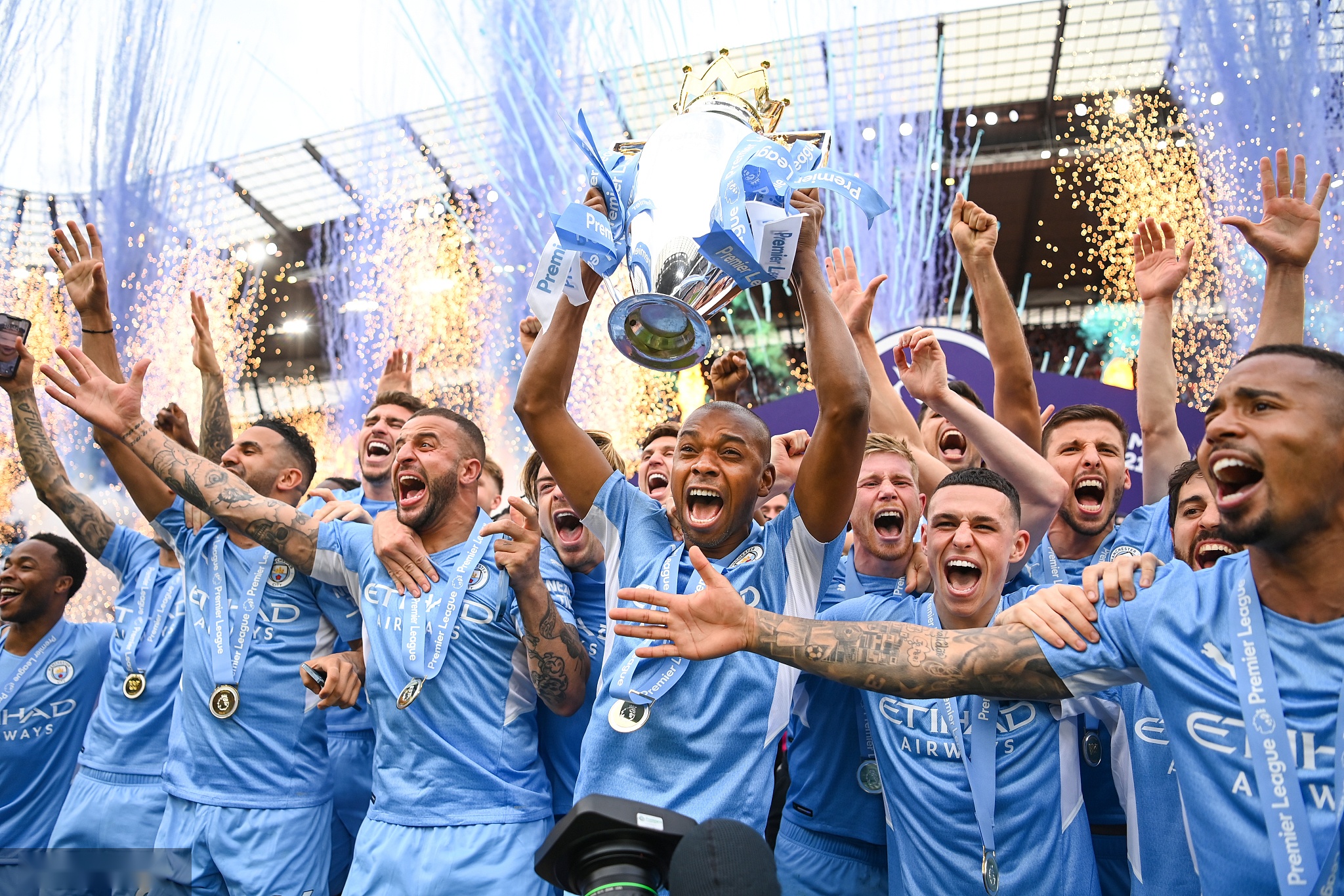 虽然他依旧 虽然他依旧